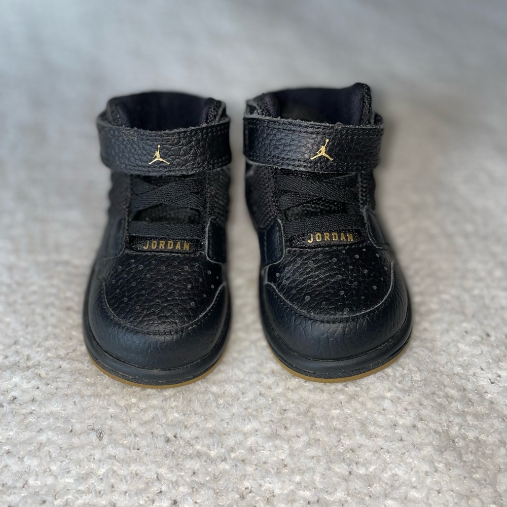 Nike Air Jordan All Black + Tan Soles // Toddlers - sz 5C